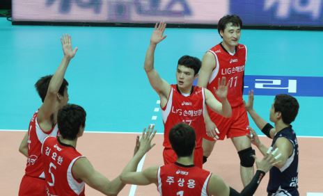 LIG 배구단 2013 컵대회 준결승 진출!!